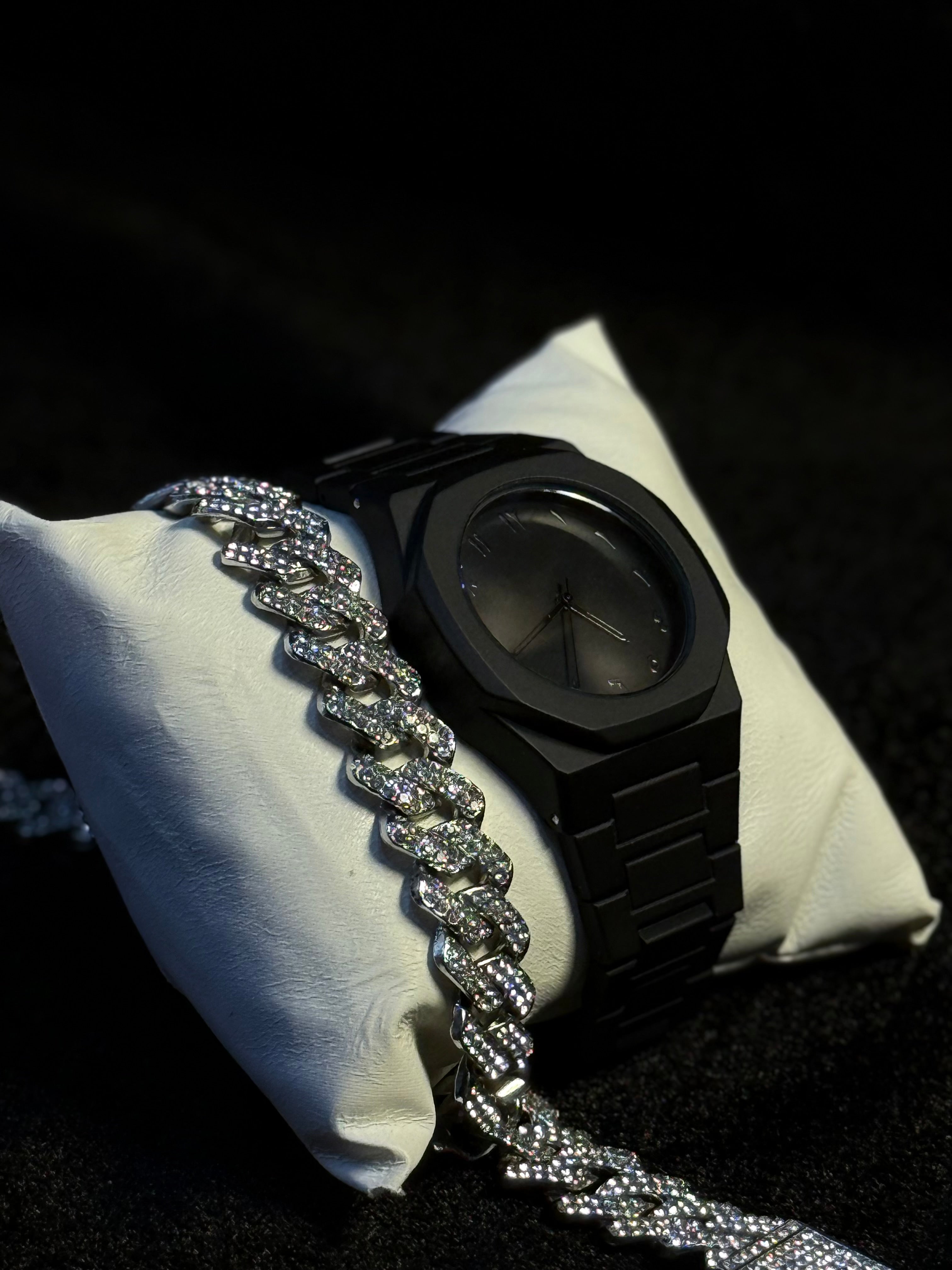 Arabic Aura Watch Black