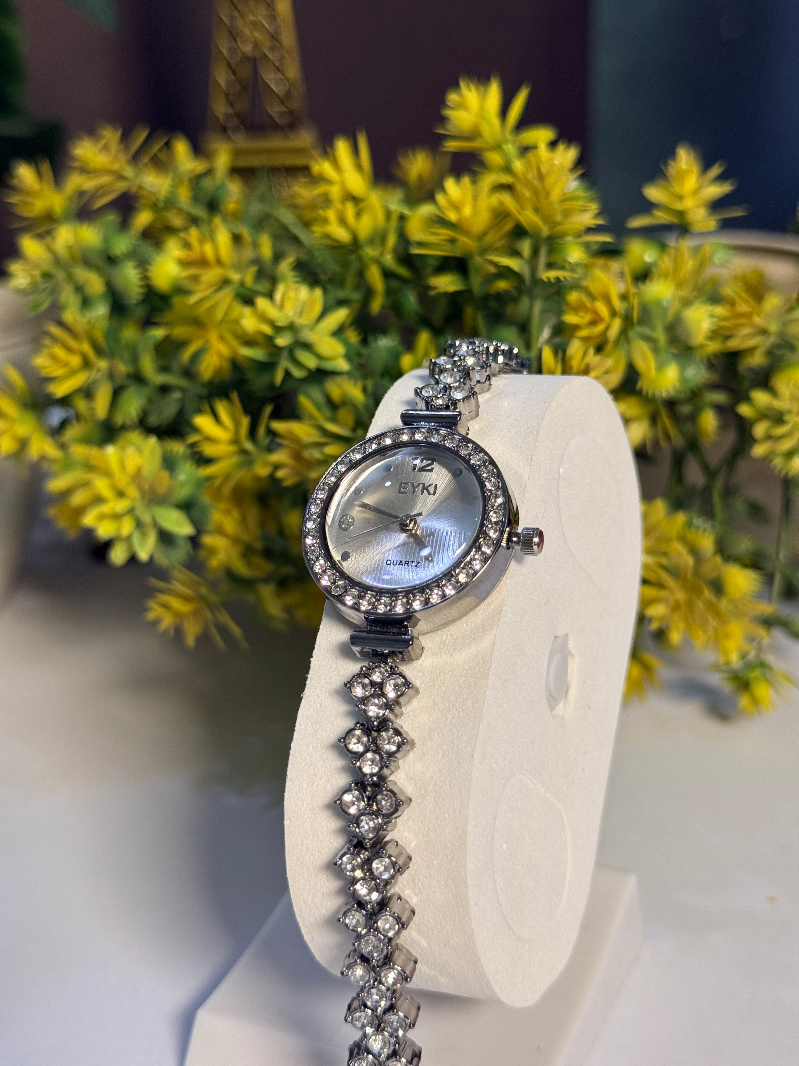 Dazzling 'Ryki' Ladies' Bracelet Watch with Mother-of-Pearl Dial